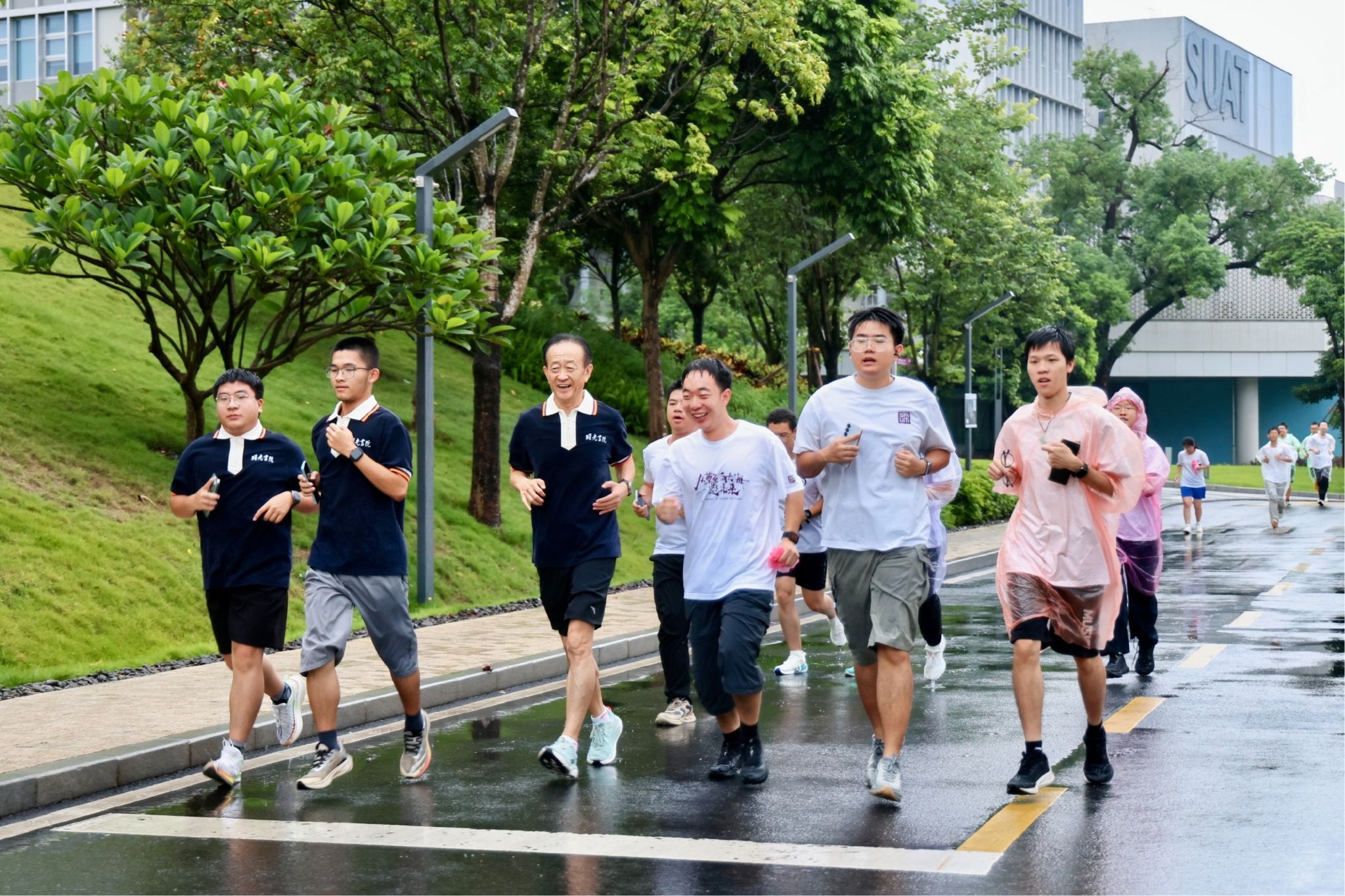 深圳理工人不约而同在做同一件事