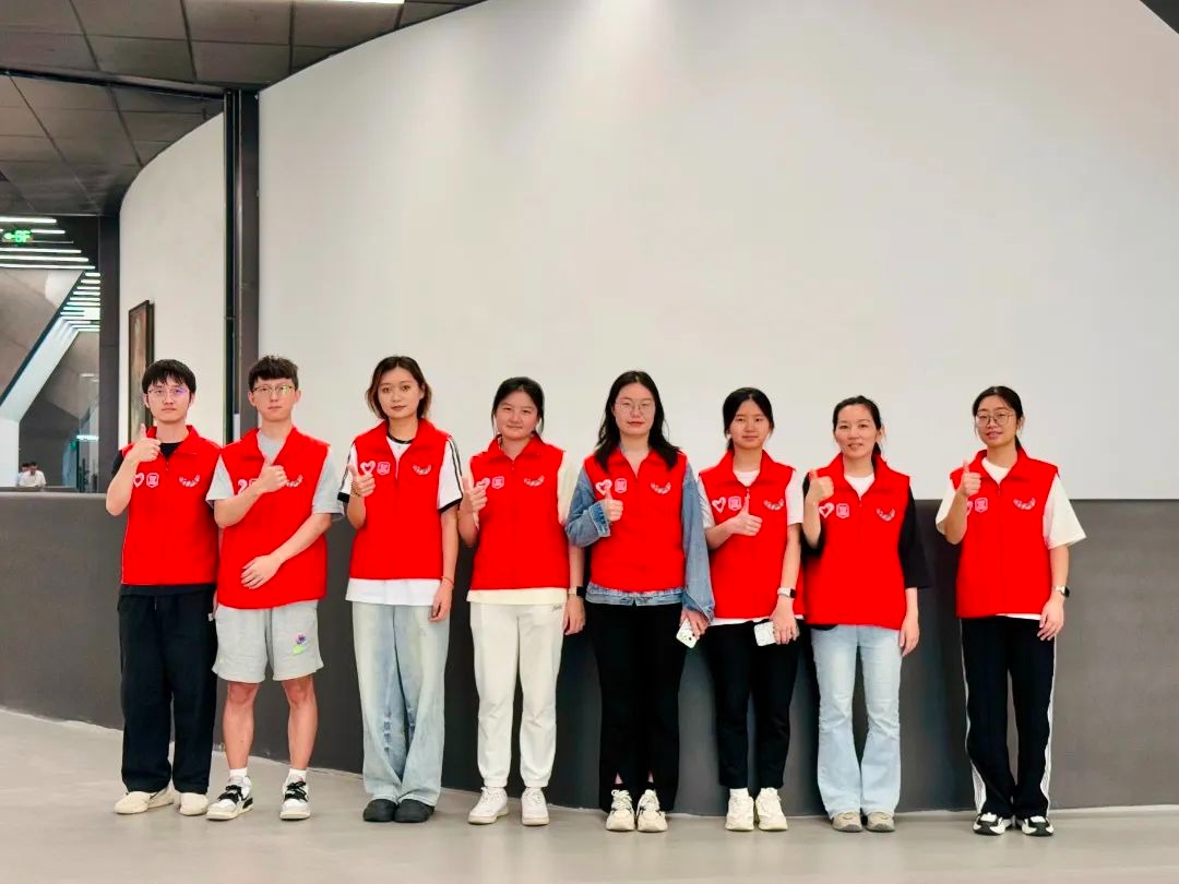 深圳理工学子助力深圳科学技术馆开门迎客